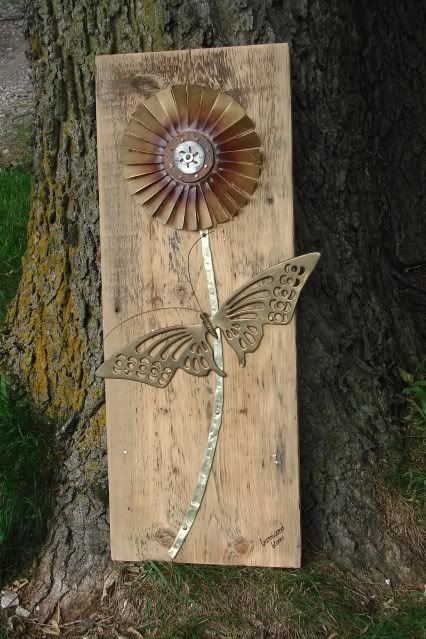 Barnwood Bloom Butterfly Full View 7.10